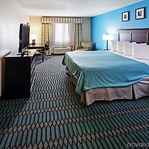 One-Bedroom Suite King Bed Kitchenette Non-Smoking